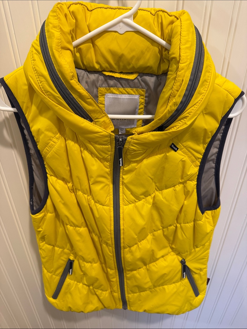 Bench PrimaLoft Puffer Vest Jacket - Lightweight/Warm with attached hidden hood